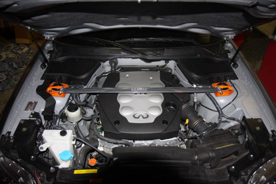 FX35/45 ( S50 ) Front up strut bar