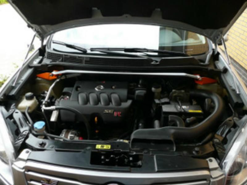 Nissan QashQai Front (up) strut bar alu ( polished )