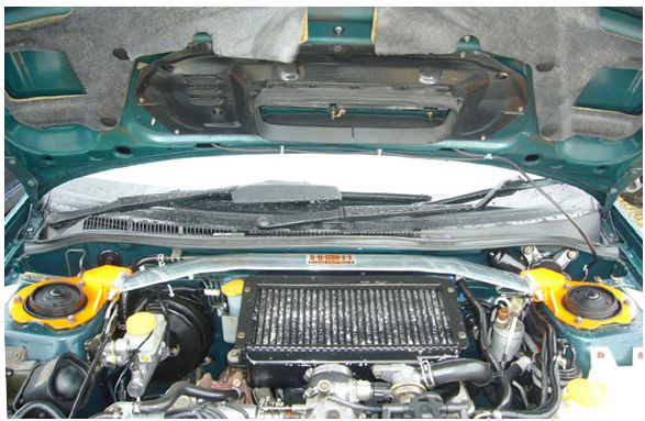 Impreza 96/01 GC8 GT Front (up) strut bar alu. Polished