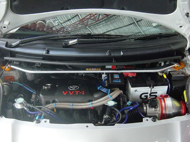 Yaris 06/- ( all ) Front (up) strut brace