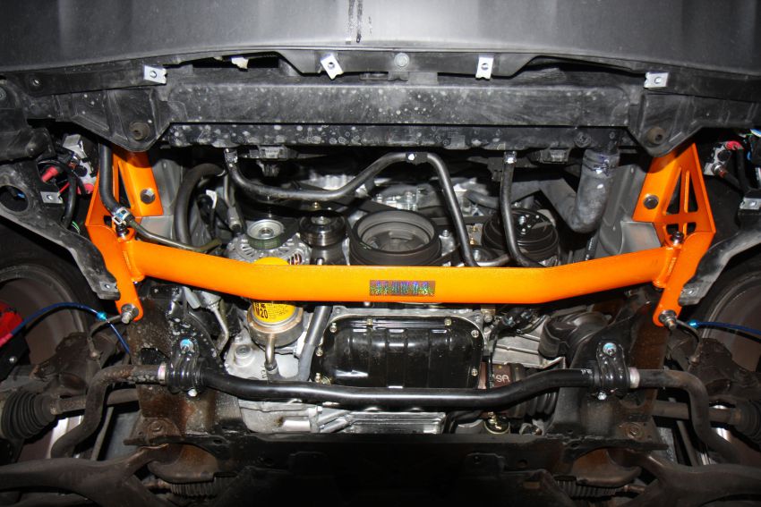 FX35/45 ( S50 ) Front Lower chassis reinforcement Strut Bar